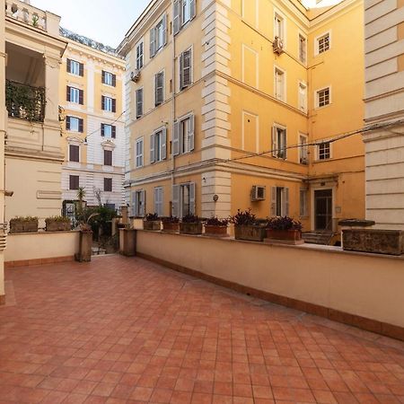 Residence Borgognoni Apartments Rome Exterior photo
