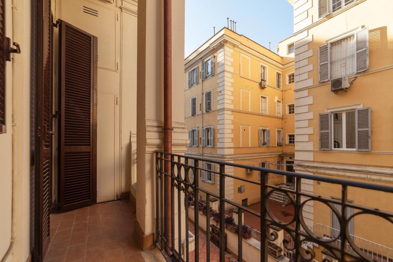 Residence Borgognoni Apartments Rome Exterior photo