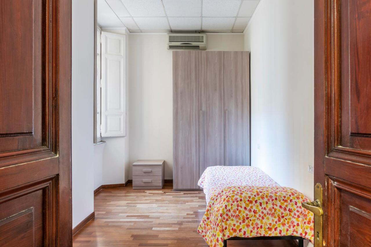 Residence Borgognoni Apartments Rome Exterior photo