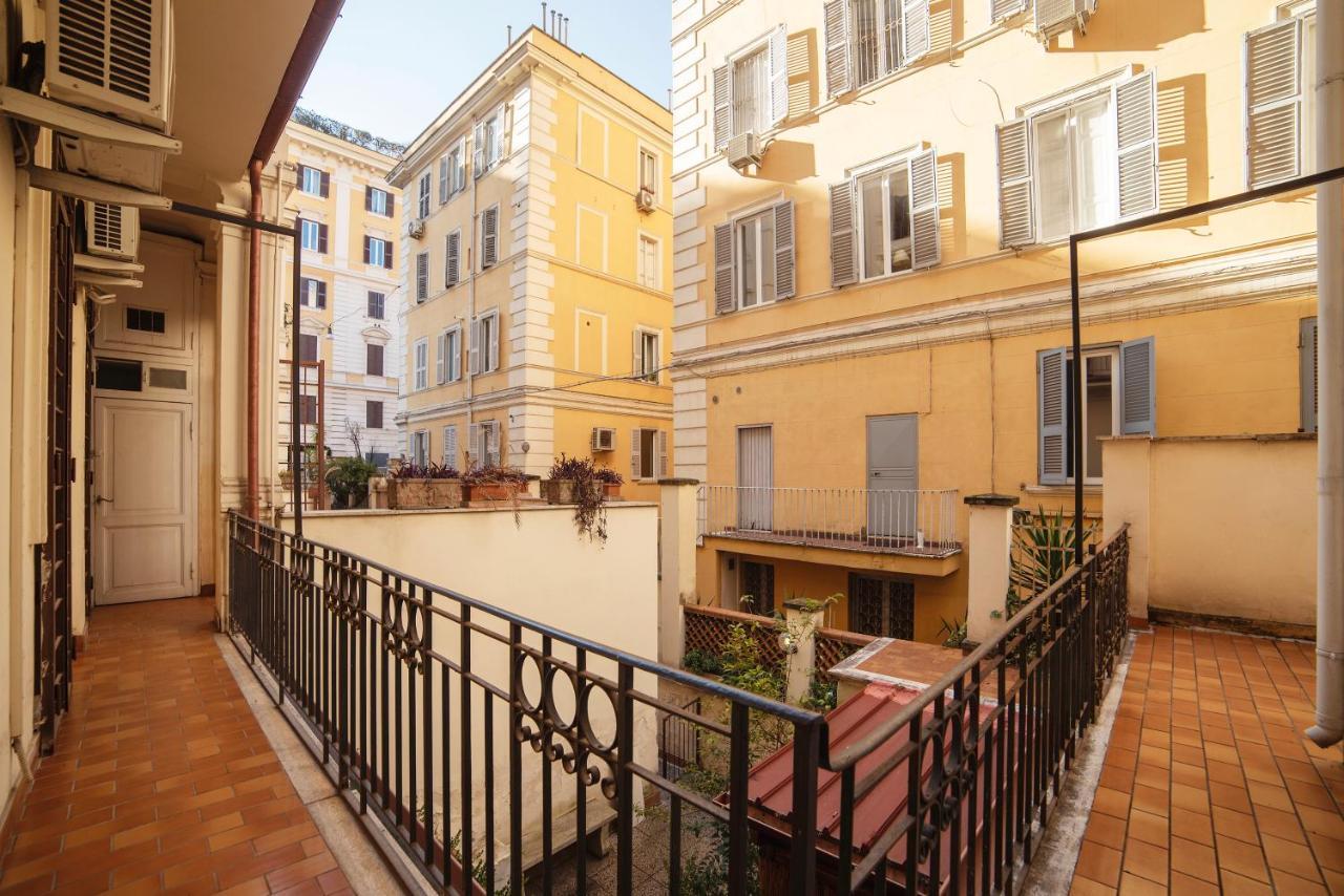 Residence Borgognoni Apartments Rome Exterior photo