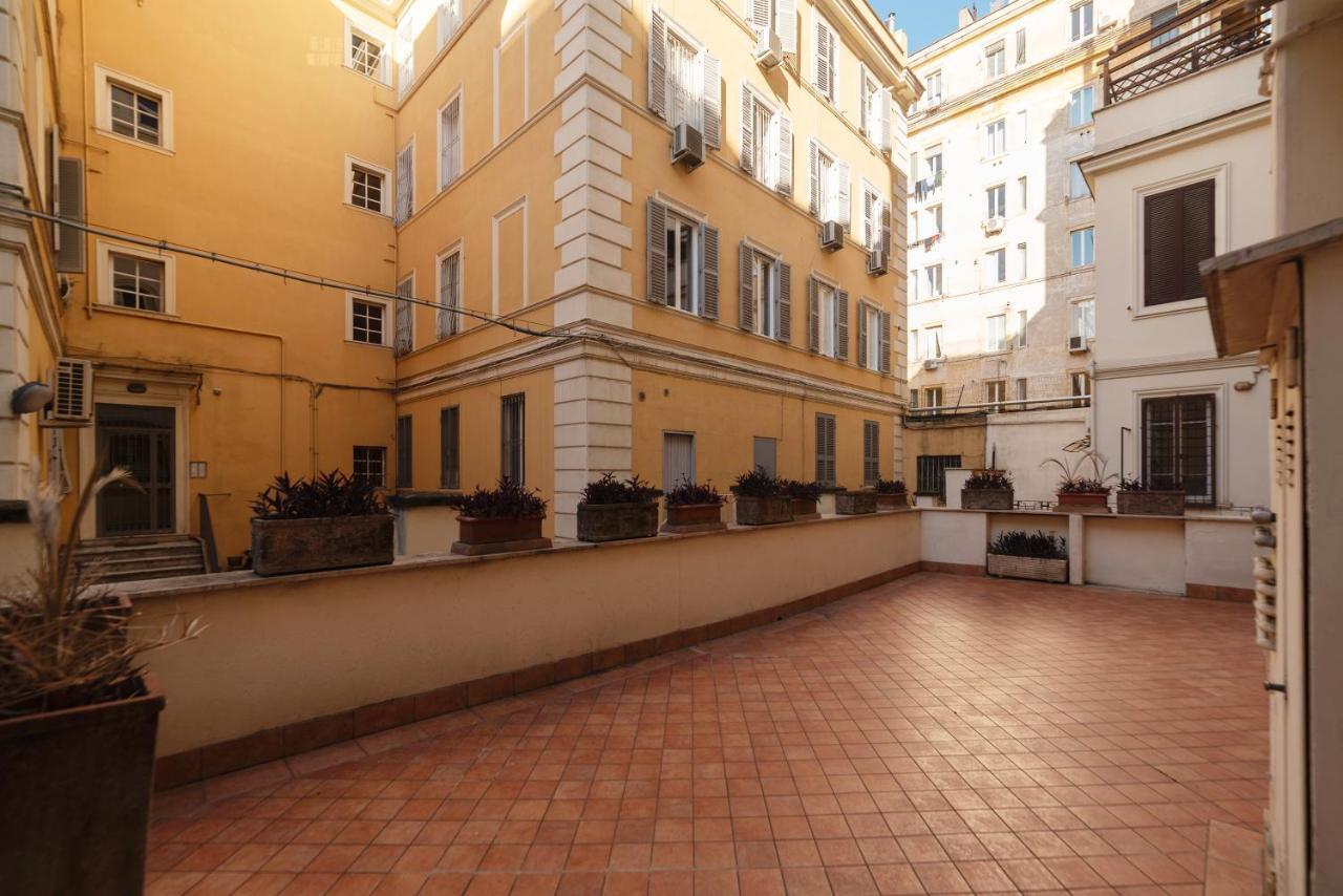Residence Borgognoni Apartments Rome Exterior photo